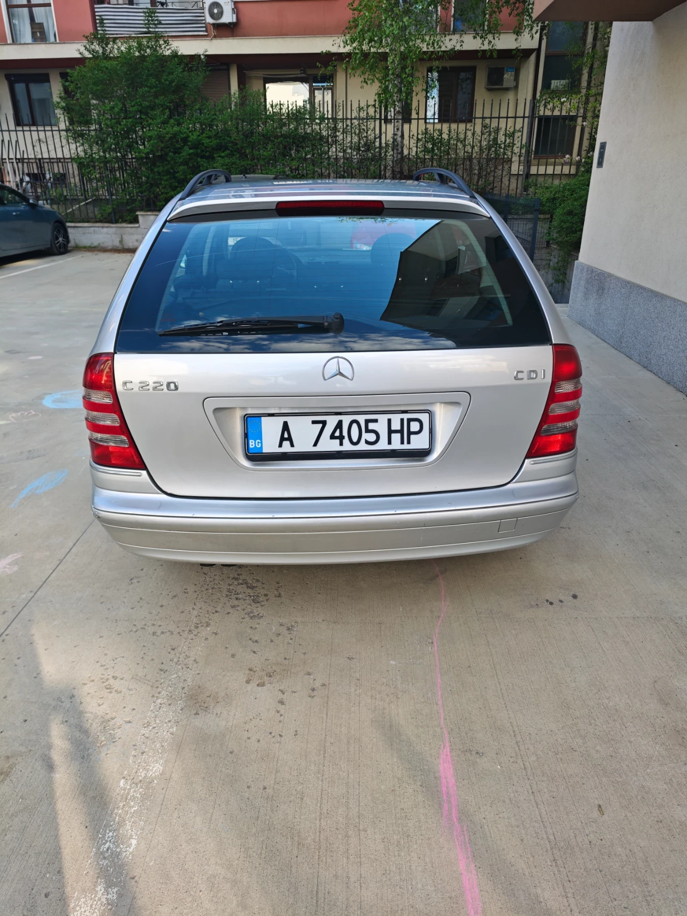 Mercedes-Benz C 220, снимка 3 - Автомобили и джипове - 54347580