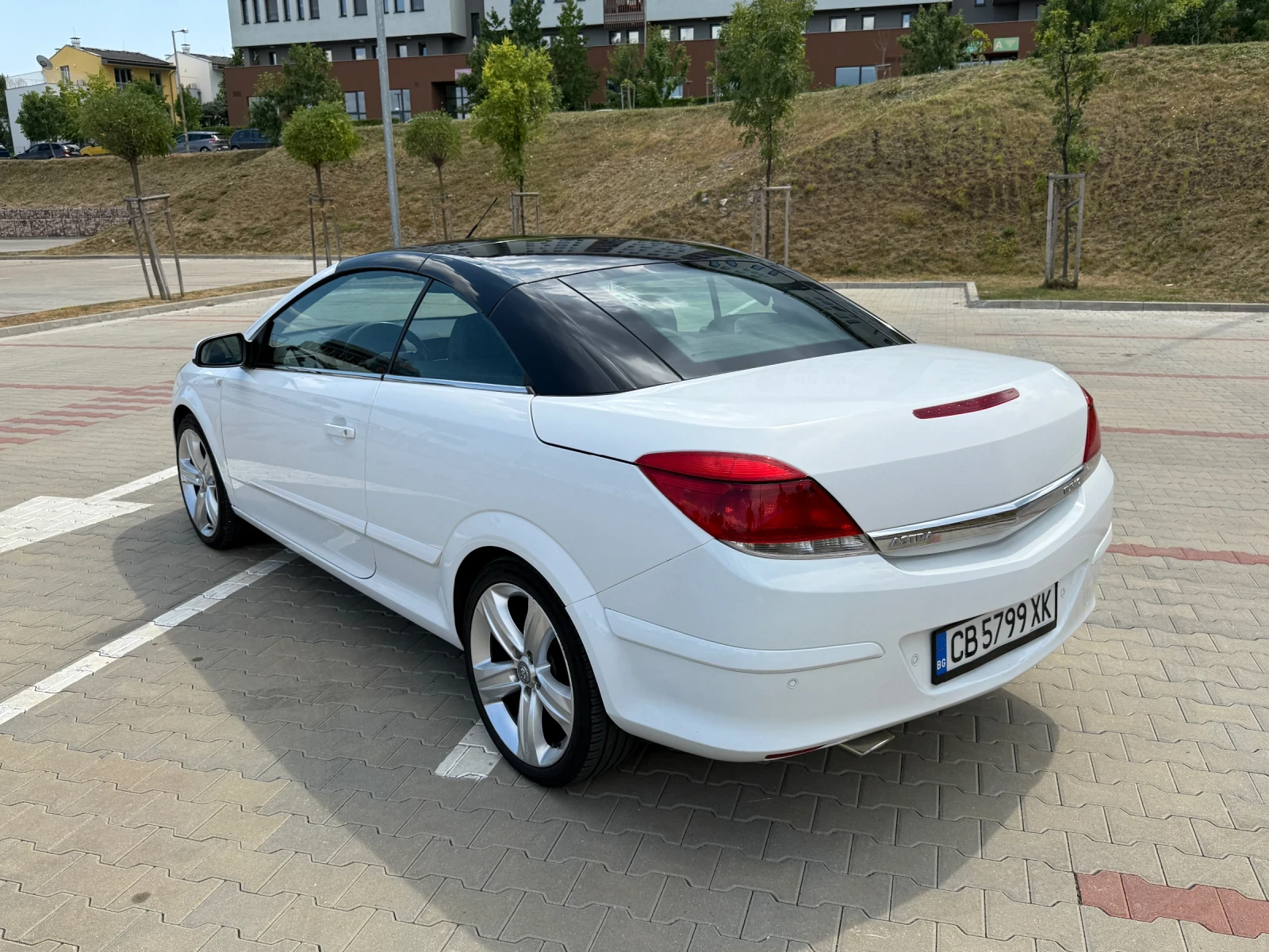 Opel Astra, снимка 10 - Автомобили и джипове - 54564560