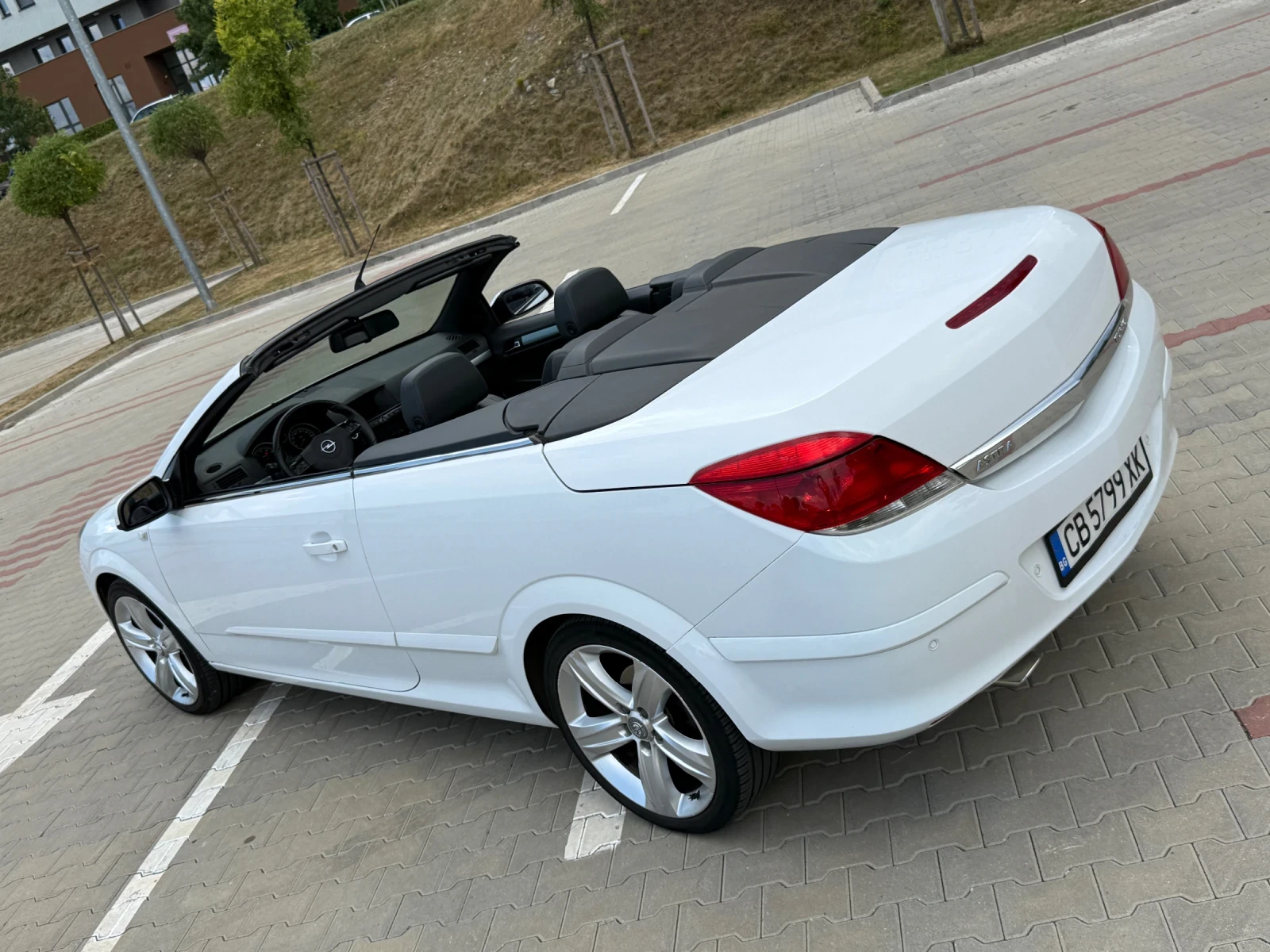 Opel Astra, снимка 6 - Автомобили и джипове - 54564560