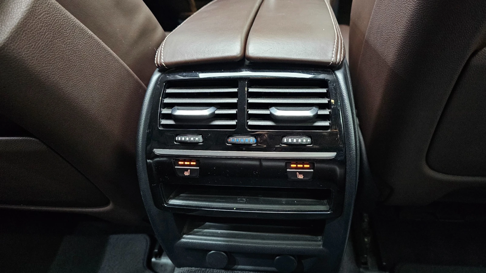 BMW 530 530i xDrive Luxury Plus | HUD | КОЖА | FULL| , снимка 12 - Автомобили и джипове - 54799074