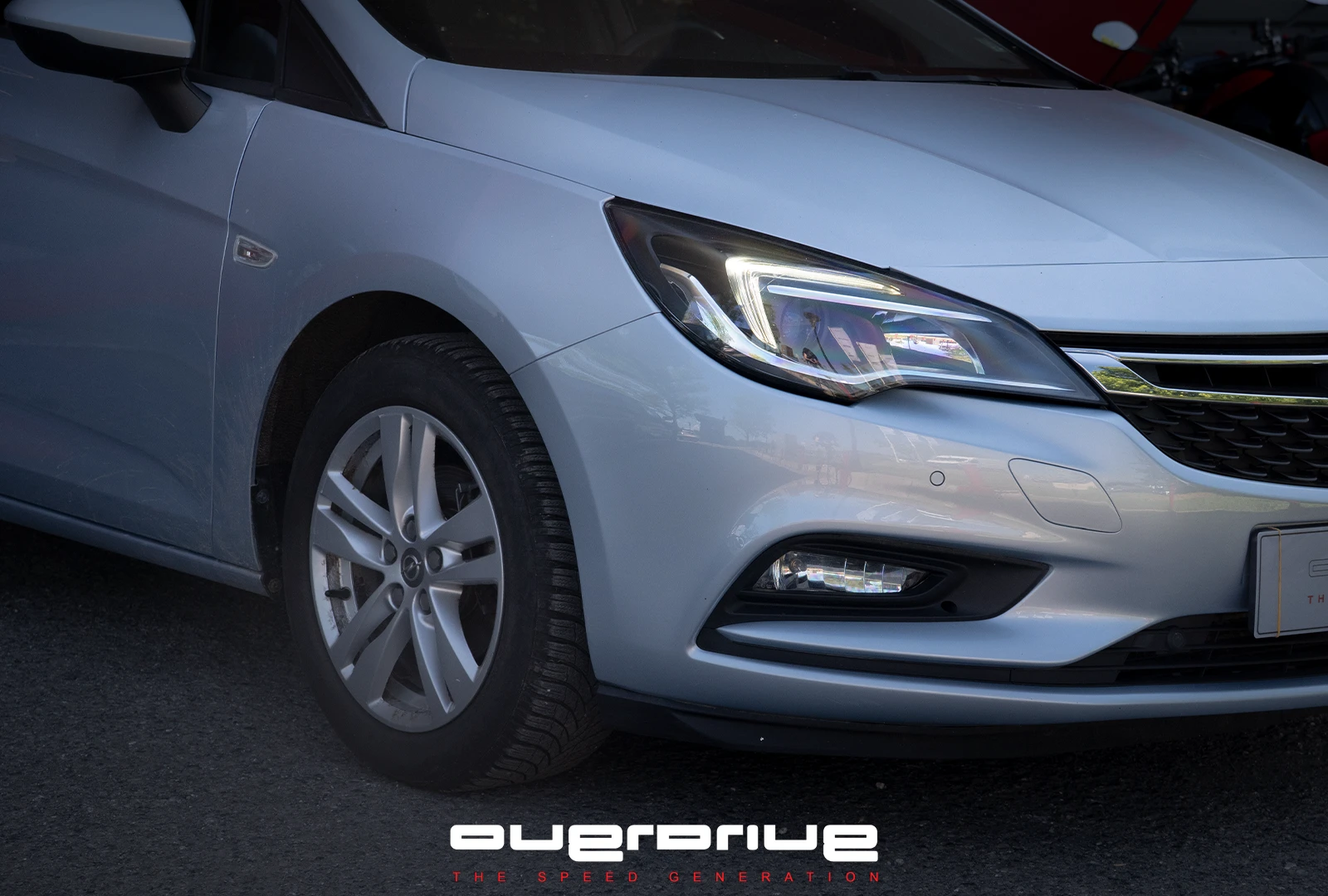 Opel Astra 1.6 CDTI, снимка 3 - Автомобили и джипове - 54879121