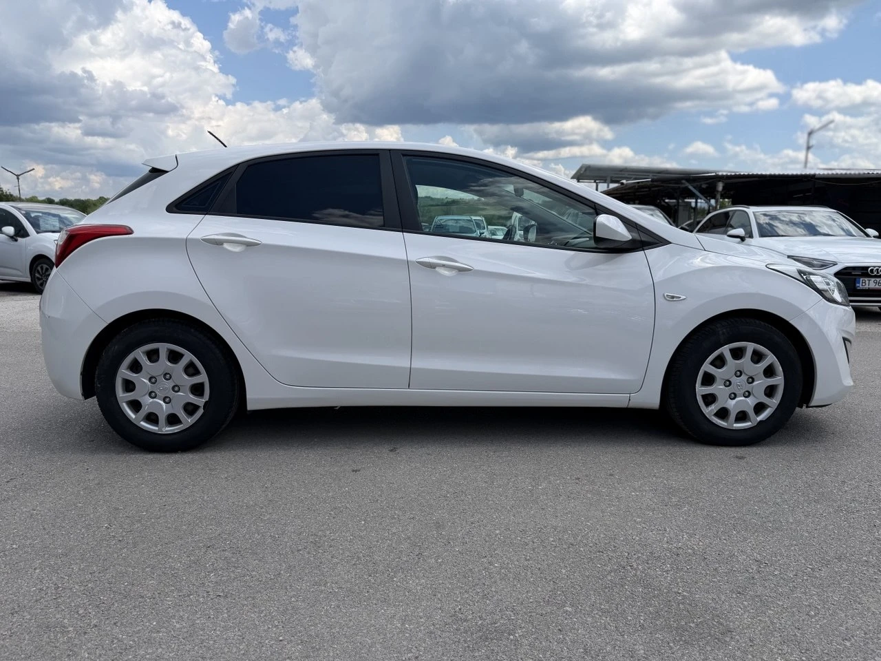 Hyundai I30 1.4i, снимка 7 - Автомобили и джипове - 54974221