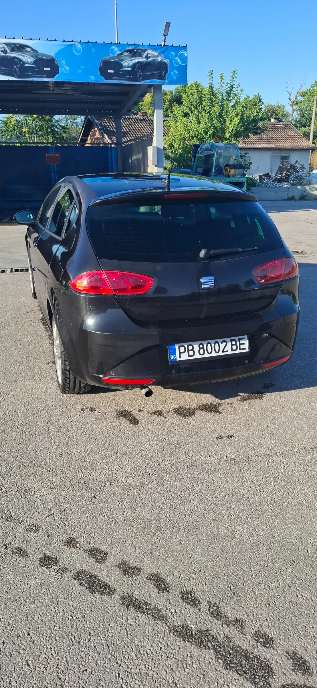 Seat Leon 1.6 TDI Navi, снимка 4 - Автомобили и джипове - 55276822
