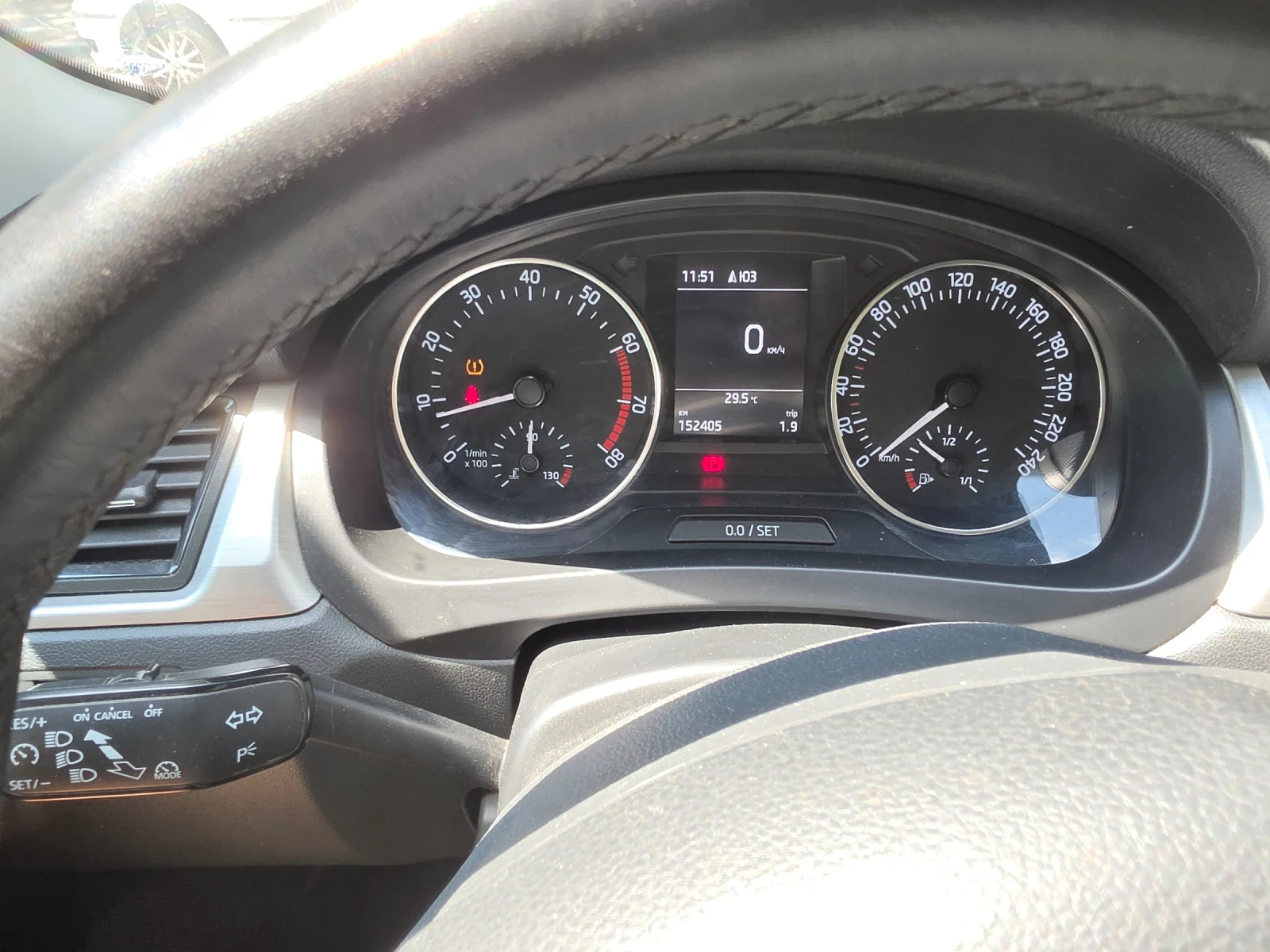 Skoda Rapid 1.2 , 4 цилиндъра, снимка 10 - Автомобили и джипове - 55387343