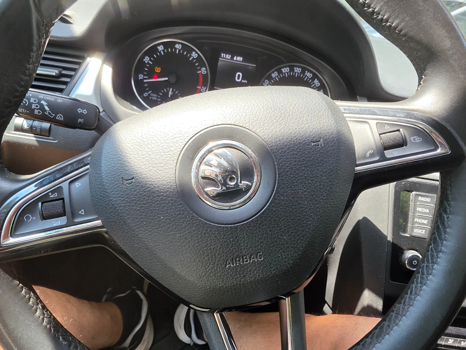 Skoda Rapid 1.2 , 4 цилиндъра, снимка 12 - Автомобили и джипове - 55387343