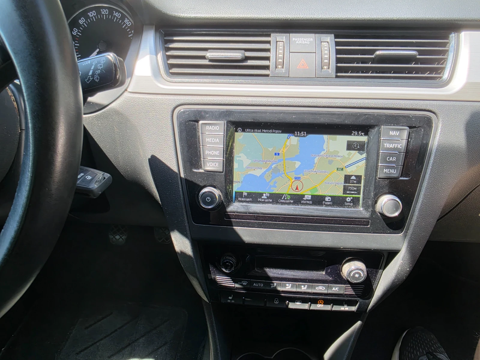 Skoda Rapid 1.2 , 4 цилиндъра, снимка 9 - Автомобили и джипове - 55387343