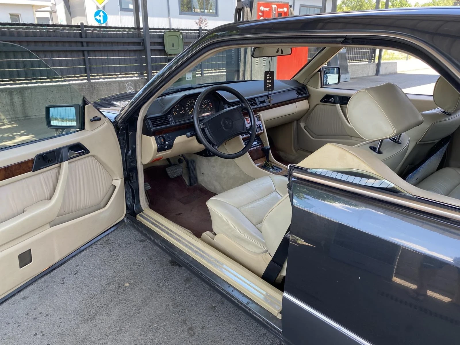Mercedes-Benz 124, снимка 8 - Автомобили и джипове - 55379759