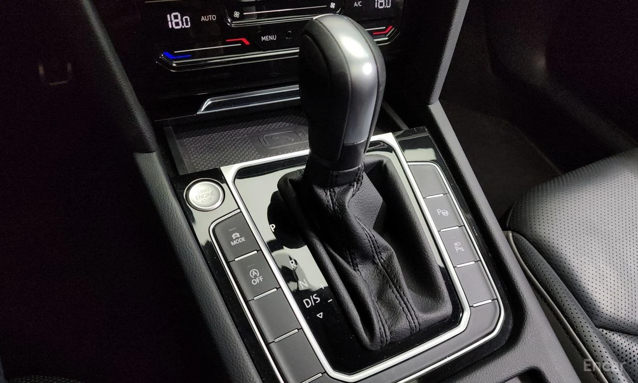 VW Arteon 2.0* PRESTIGE* МАСАЖ* ОБДУХ* 360* КРАЙНА ЦЕНА, снимка 15 - Автомобили и джипове - 55517737