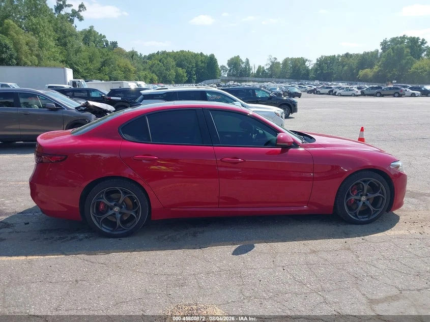 Alfa Romeo Giulia 2.0l Ti Sport Awd, снимка 13 - Автомобили и джипове - 55586724