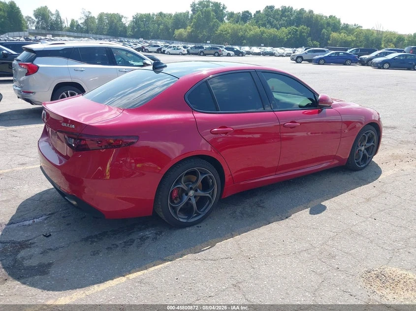 Alfa Romeo Giulia 2.0l Ti Sport Awd, снимка 4 - Автомобили и джипове - 55586724