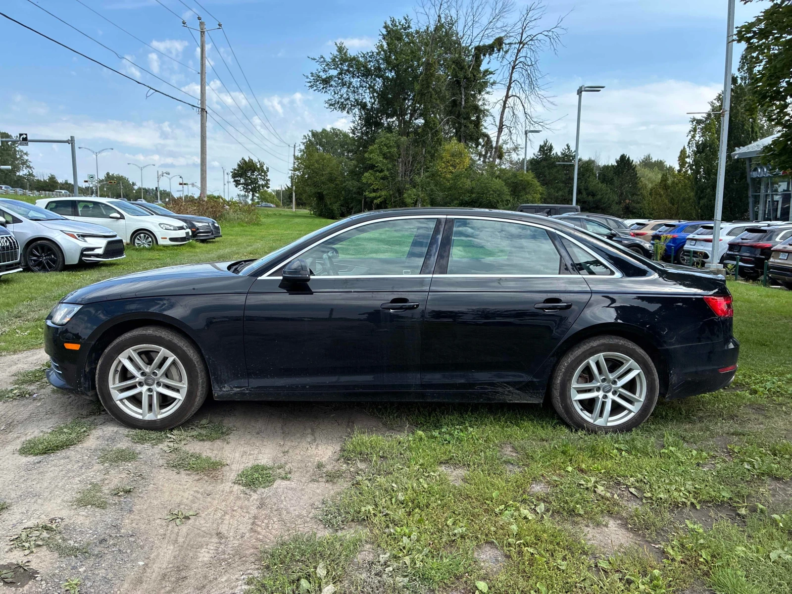 Audi A4 * Komfort * CARFAX * ОТ ПРЕДСТАВИТЕЛСТВО НА АУДИ *, снимка 15 - Автомобили и джипове - 55842715