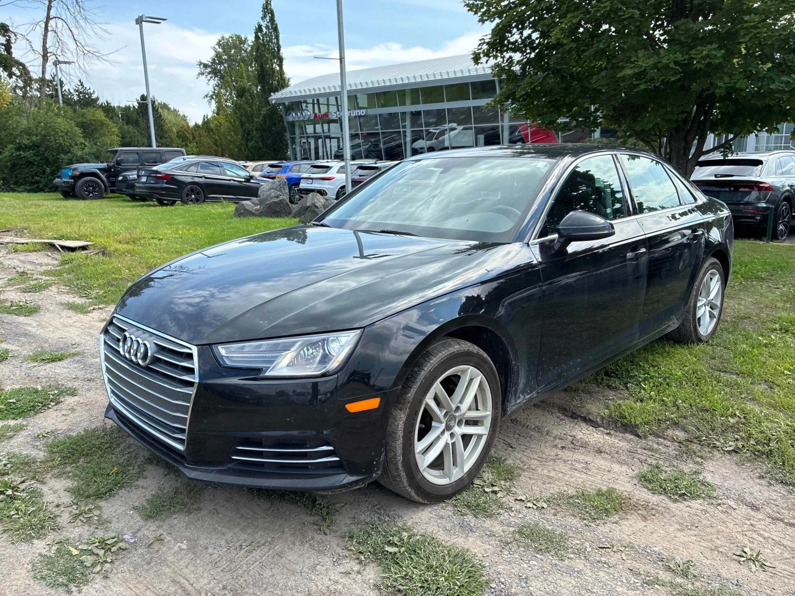 Audi A4 * Komfort * CARFAX * ОТ ПРЕДСТАВИТЕЛСТВО НА АУДИ *, снимка 14 - Автомобили и джипове - 55842715