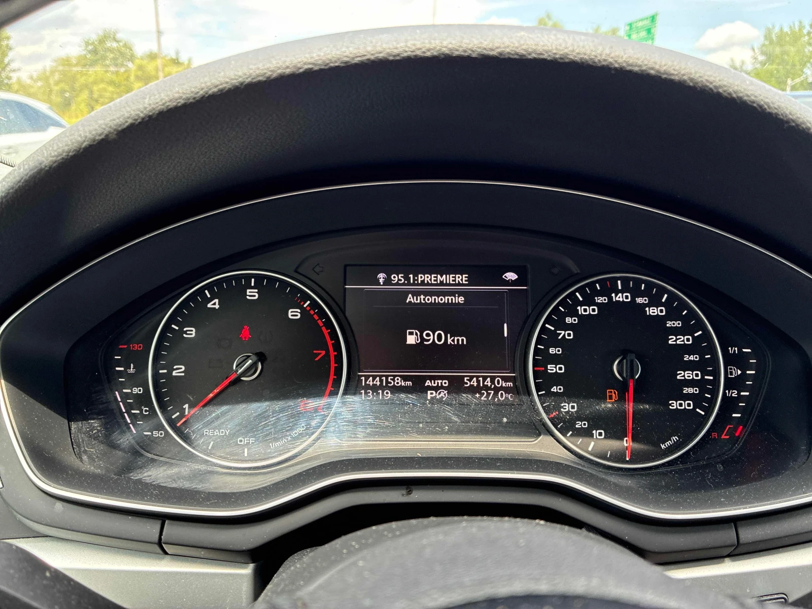 Audi A4 * Komfort * CARFAX * ОТ ПРЕДСТАВИТЕЛСТВО НА АУДИ *, снимка 8 - Автомобили и джипове - 55842715