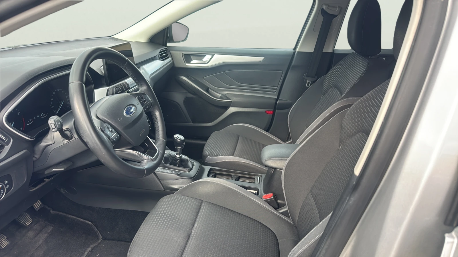 Ford Focus 1.0 EcoBoost, снимка 11 - Автомобили и джипове - 56571444