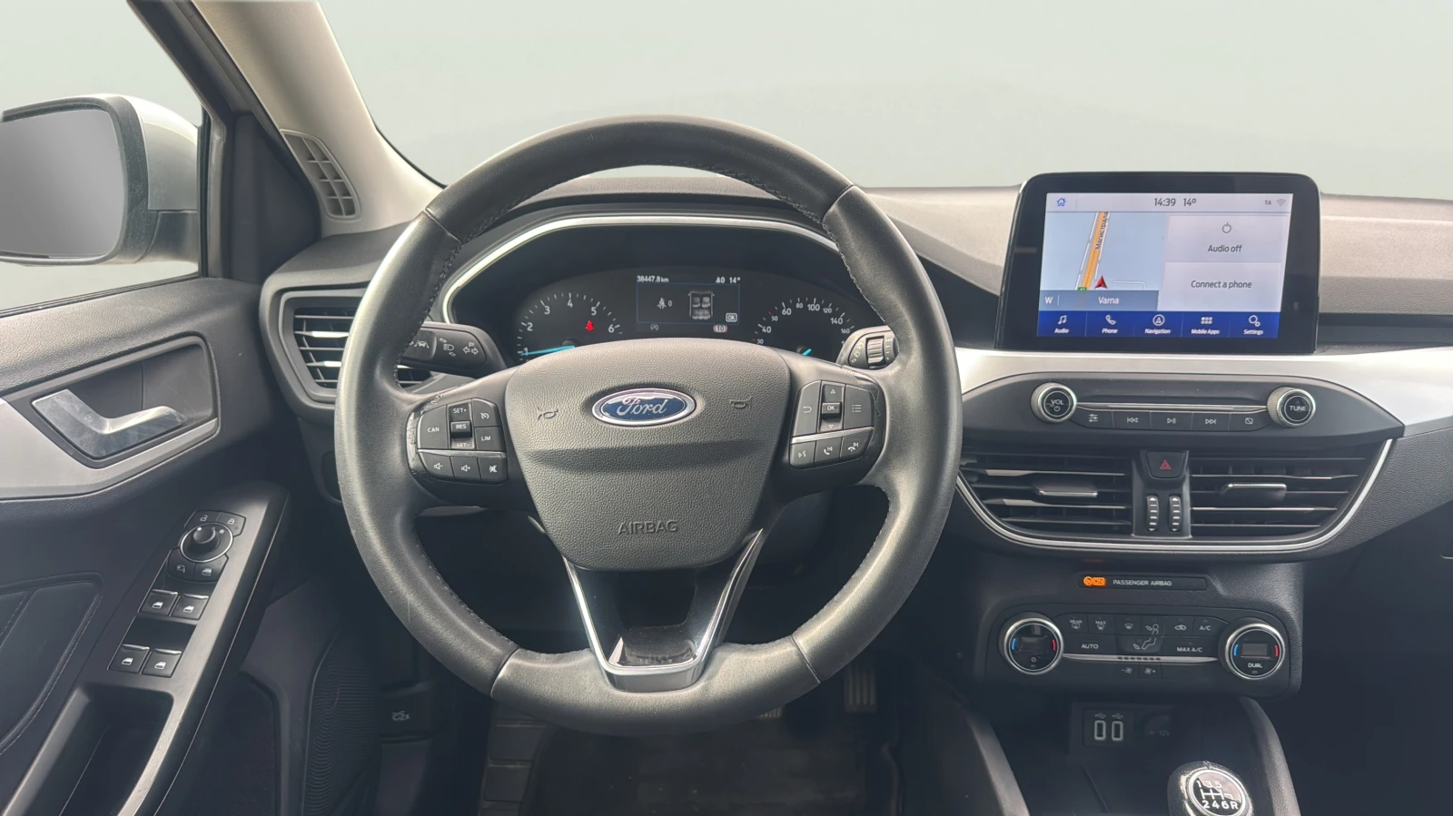Ford Focus 1.0 EcoBoost, снимка 10 - Автомобили и джипове - 56571444