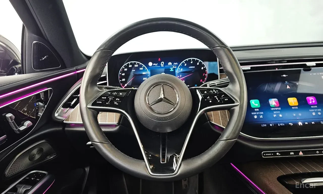 Mercedes-Benz E 300 4MATIC* 360 КАМЕРИ* ХЕД-ЪП* КРАЙНА ЦЕНА* , снимка 12 - Автомобили и джипове - 56656999