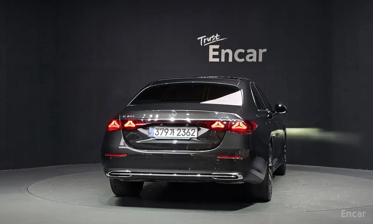 Mercedes-Benz E 300 4MATIC* 360 КАМЕРИ* ХЕД-ЪП* КРАЙНА ЦЕНА* , снимка 4 - Автомобили и джипове - 56656999