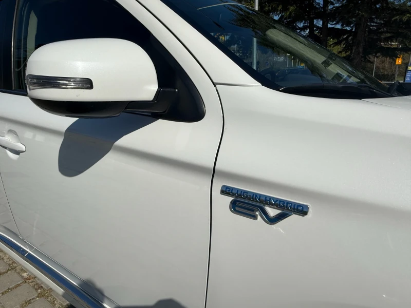 Mitsubishi Outlander PHEV 2.4, снимка 6 - Автомобили и джипове - 52016114