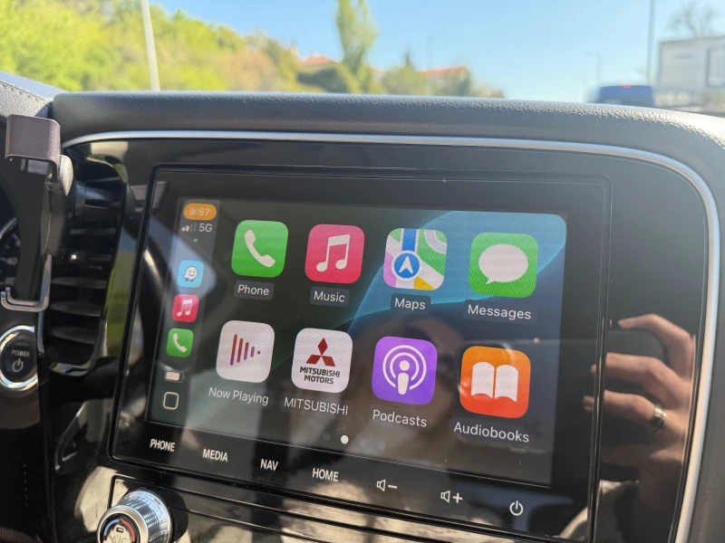 Mitsubishi Outlander PHEV 2.4, снимка 7 - Автомобили и джипове - 52016114