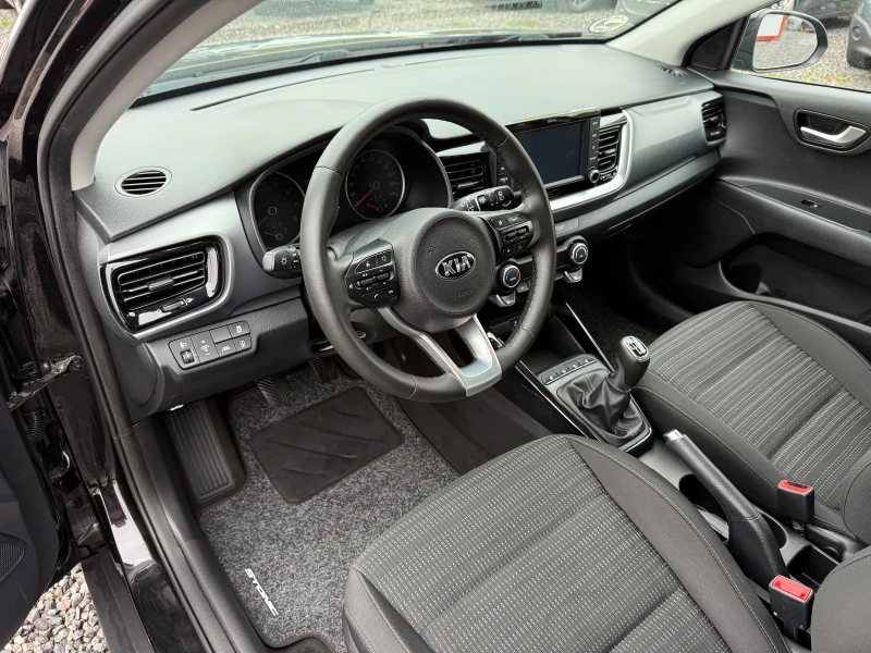 Kia Stonic 1.4i (100 кс)EU6/Navi/Camera/Подгрев седалки-волан, снимка 9 - Автомобили и джипове - 52100221