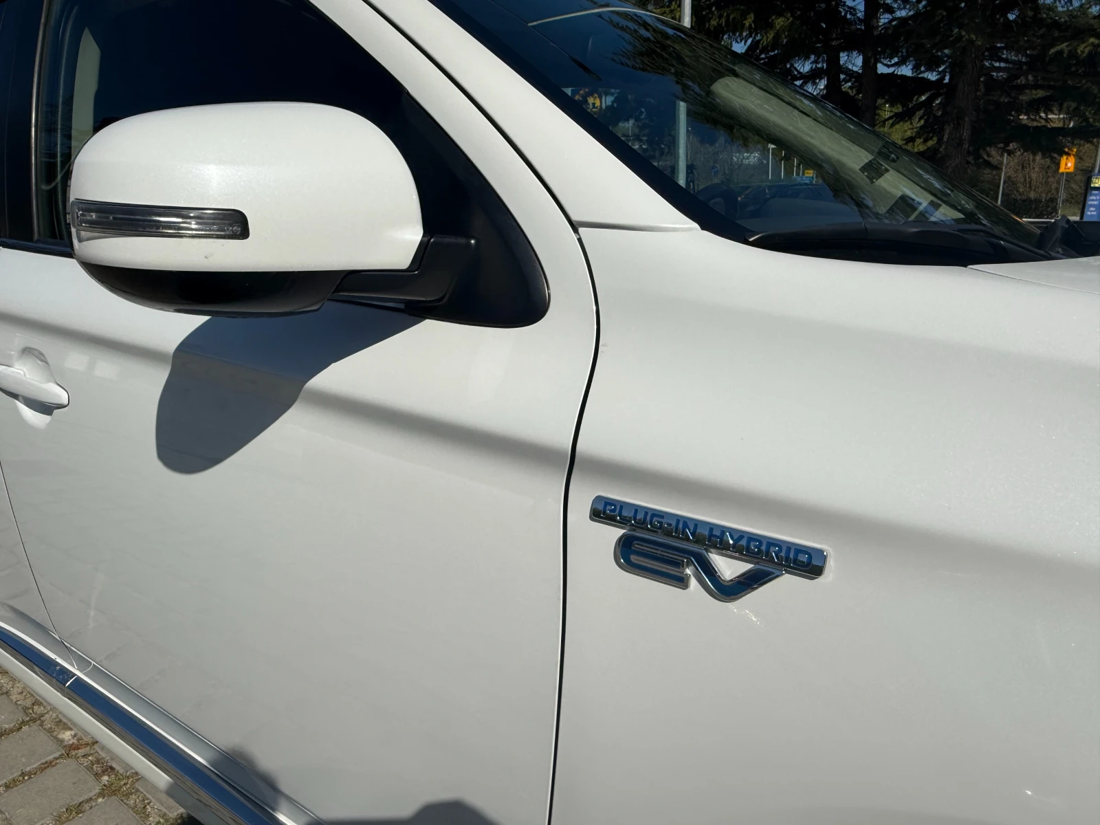 Mitsubishi Outlander PHEV 2.4 - изображение 6