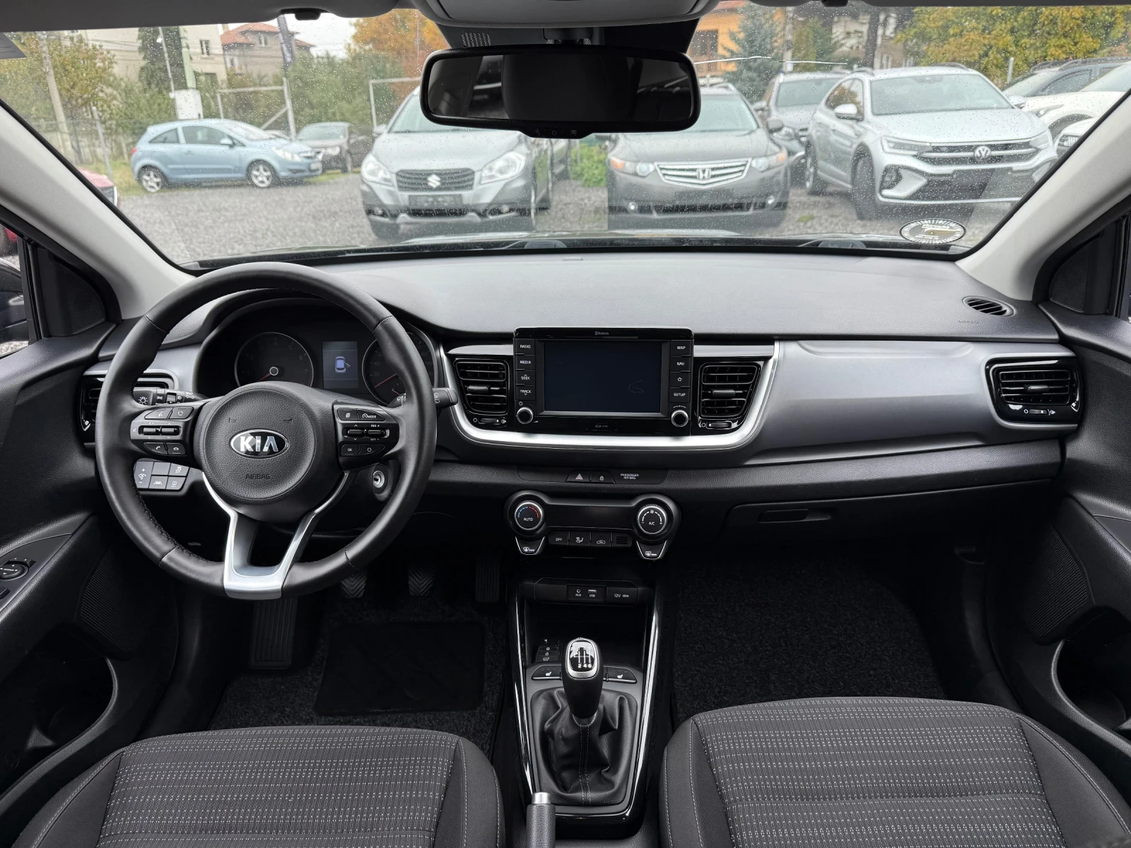 Kia Stonic 1.4i (100 кс)EU6/Navi/Camera/Подгрев седалки-волан - изображение 10