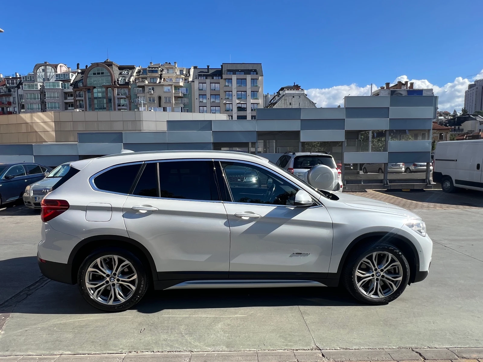 BMW X1 28i - изображение 4