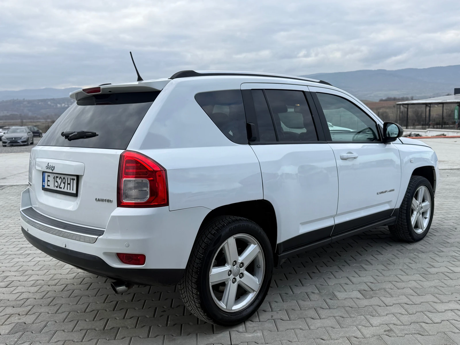 Jeep Compass 2.2crdi 163 ks 4x4 - изображение 5
