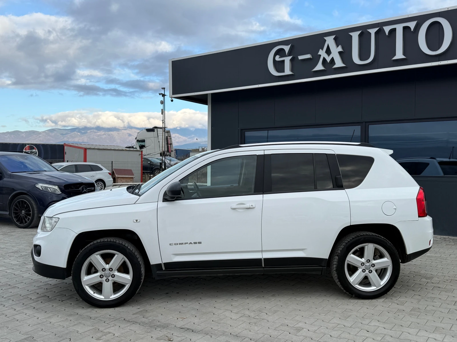 Jeep Compass 2.2crdi 163 ks 4x4 - изображение 8