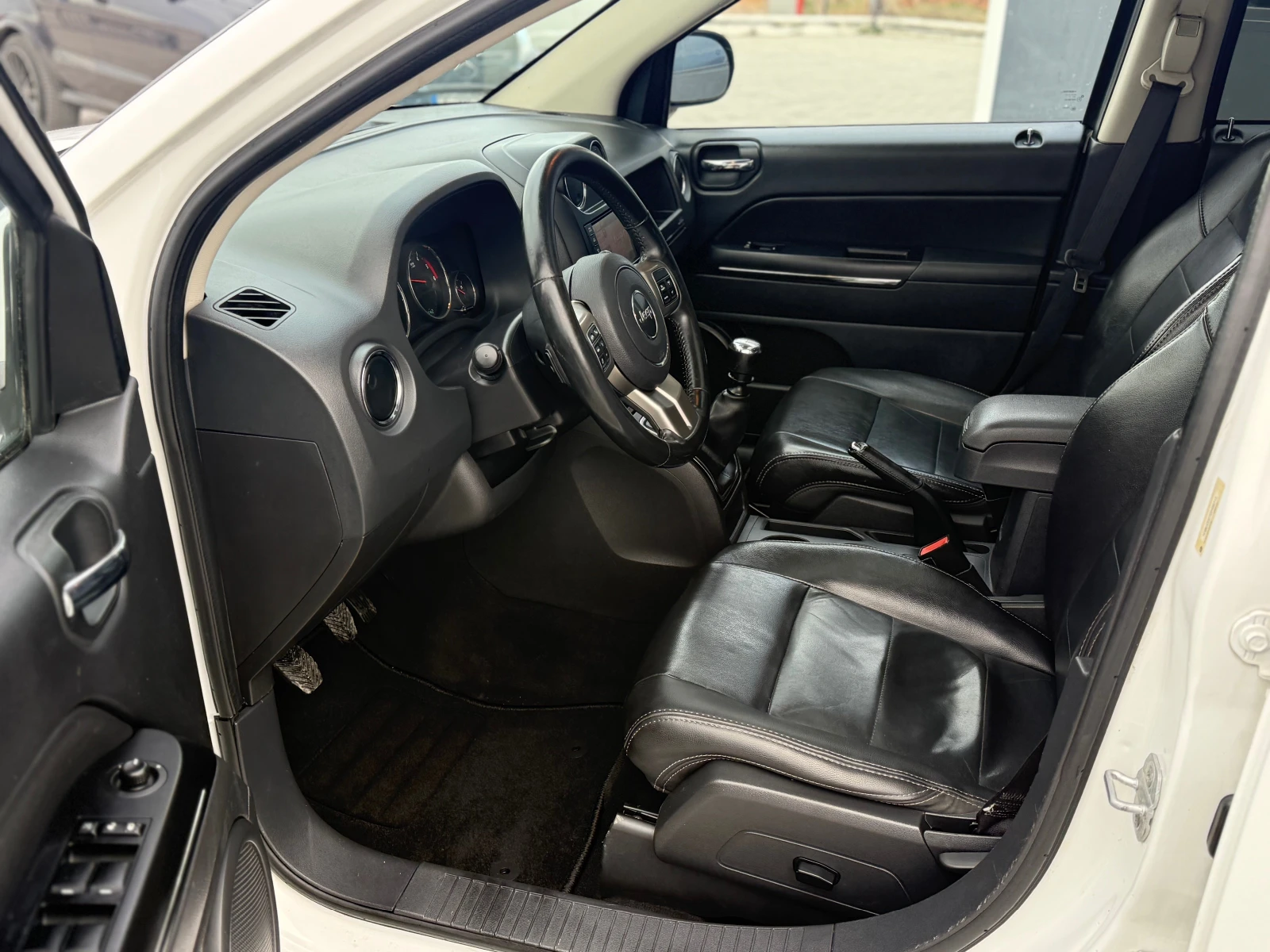 Jeep Compass 2.2crdi 163 ks 4x4 - изображение 9