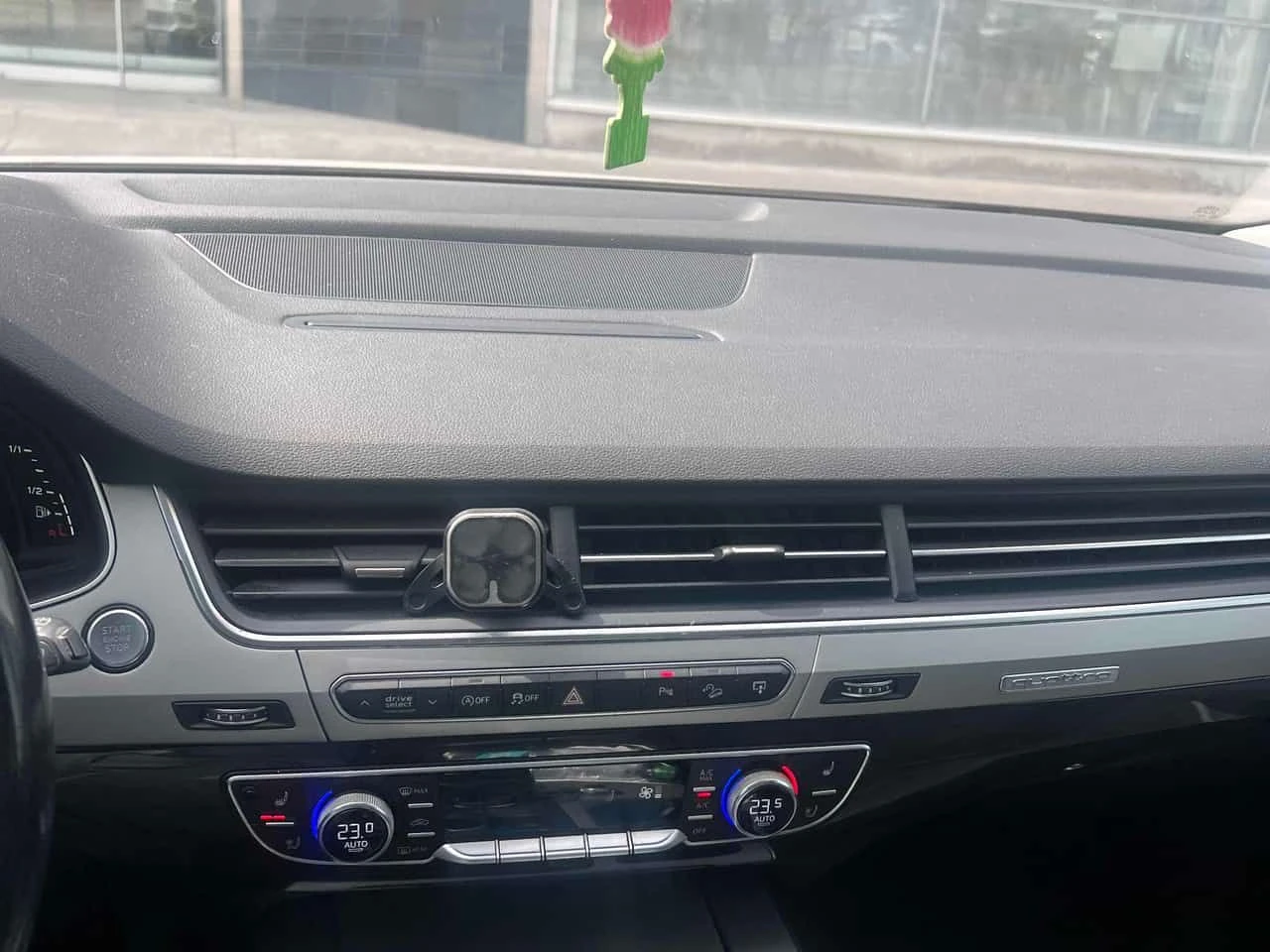 Audi Q7 * Progressiv * CARFAX * ПОДГРЕВИ * ОБДУХВАНЕ * ПАМ, снимка 9 - Автомобили и джипове - 53977569