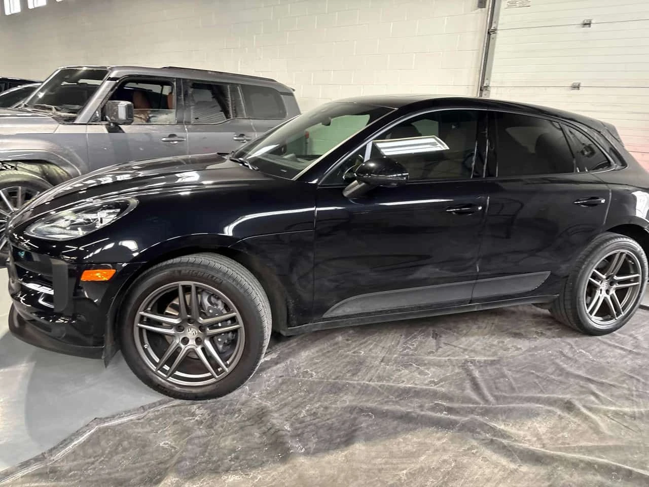 Porsche Macan * AWD * CARFAX * BOSE * ОБДУХВАНЕ * КЛИП НА МОТОРА, снимка 2 - Автомобили и джипове - 54044182