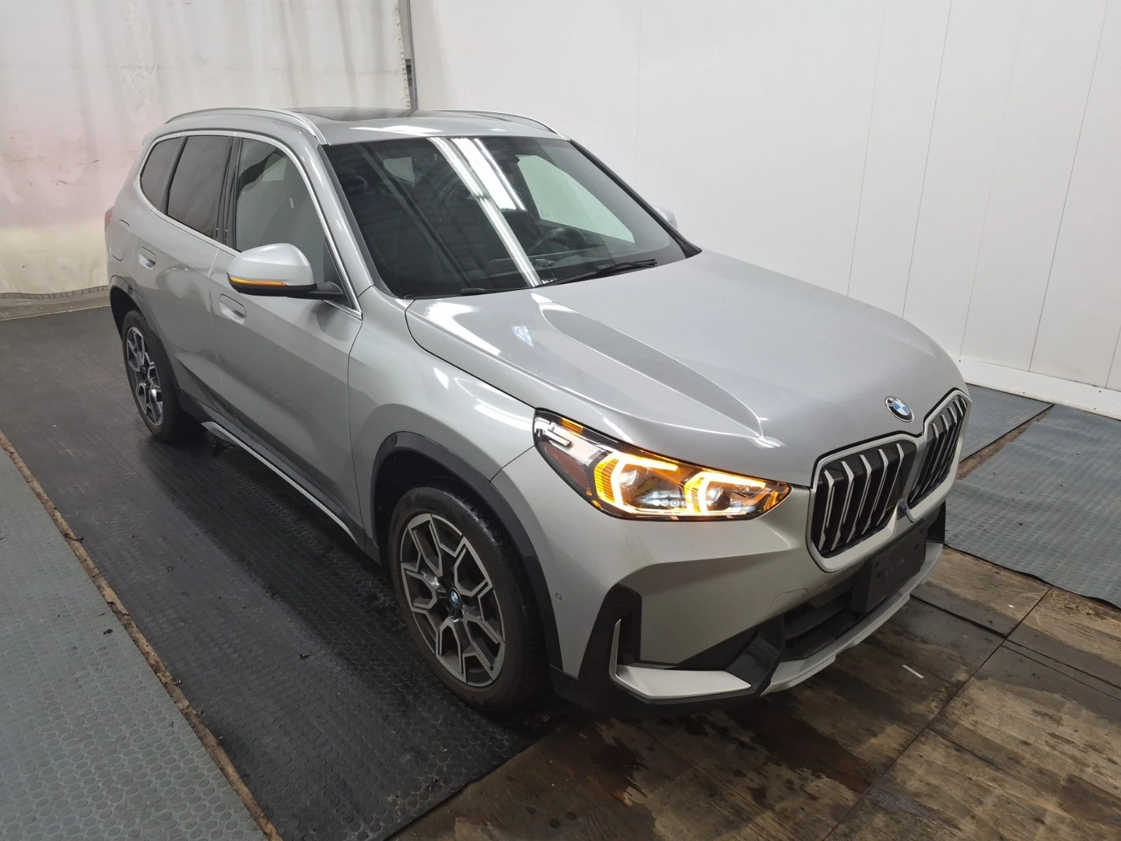 BMW X1, снимка 2 - Автомобили и джипове - 56020227