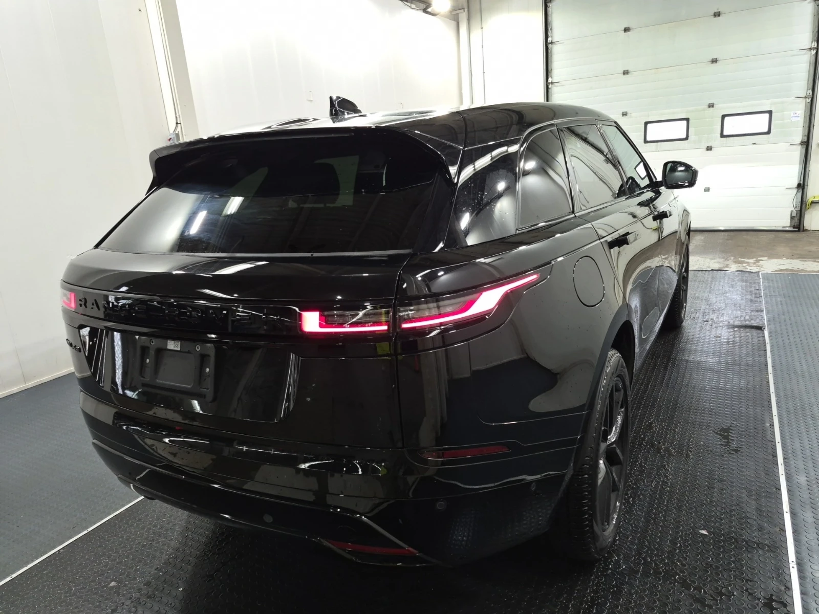 Land Rover Range Rover Velar DYNAMIC SE* P250* 360* OBDUHVANE* PANO* 3D SURROUN | Mobile.bg � ����������� 3
