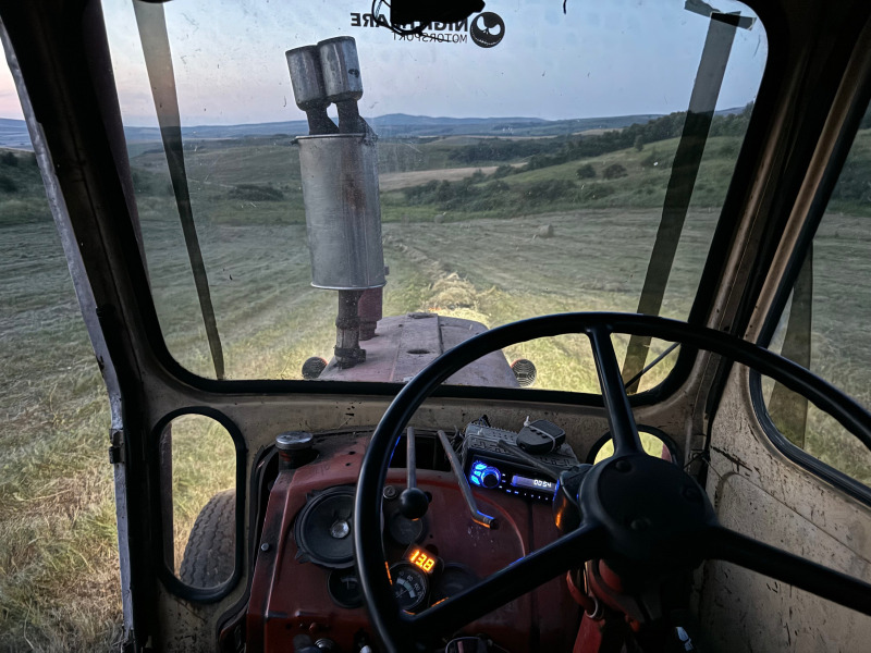Трактор ЮМЗ 6, снимка 6 - Селскостопанска техника - 46443899