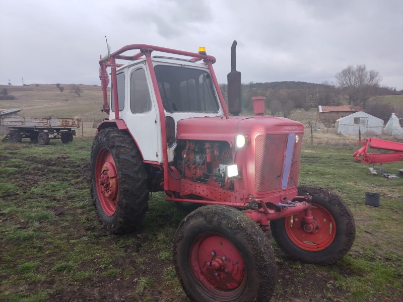 Трактор ЮМЗ 6, снимка 1 - Селскостопанска техника - 46443899