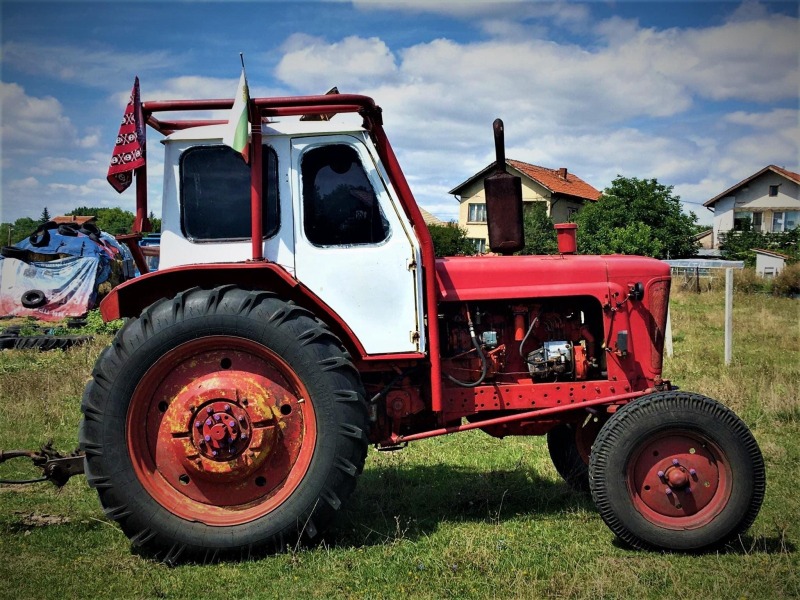 Трактор ЮМЗ 6, снимка 2 - Селскостопанска техника - 46443899
