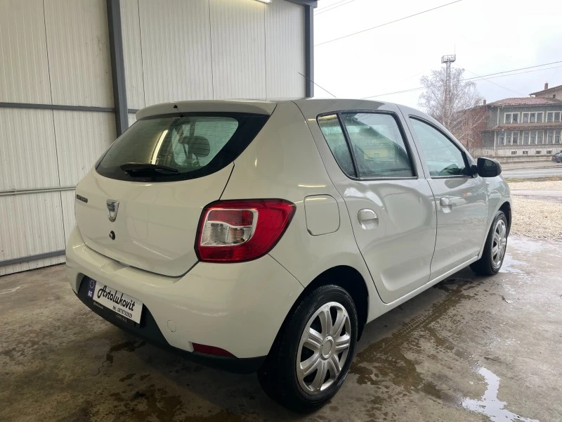 Dacia Sandero 1.5 DCI, снимка 4 - Автомобили и джипове - 46097368