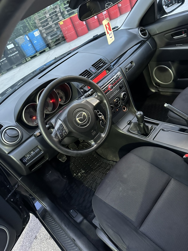 Mazda 3 1.6 HDi, снимка 11 - Автомобили и джипове - 46264150