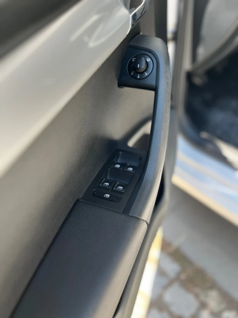 Skoda Octavia, снимка 8 - Автомобили и джипове - 51940412