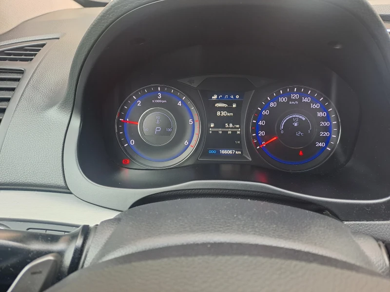 Hyundai I40, снимка 11 - Автомобили и джипове - 52029501