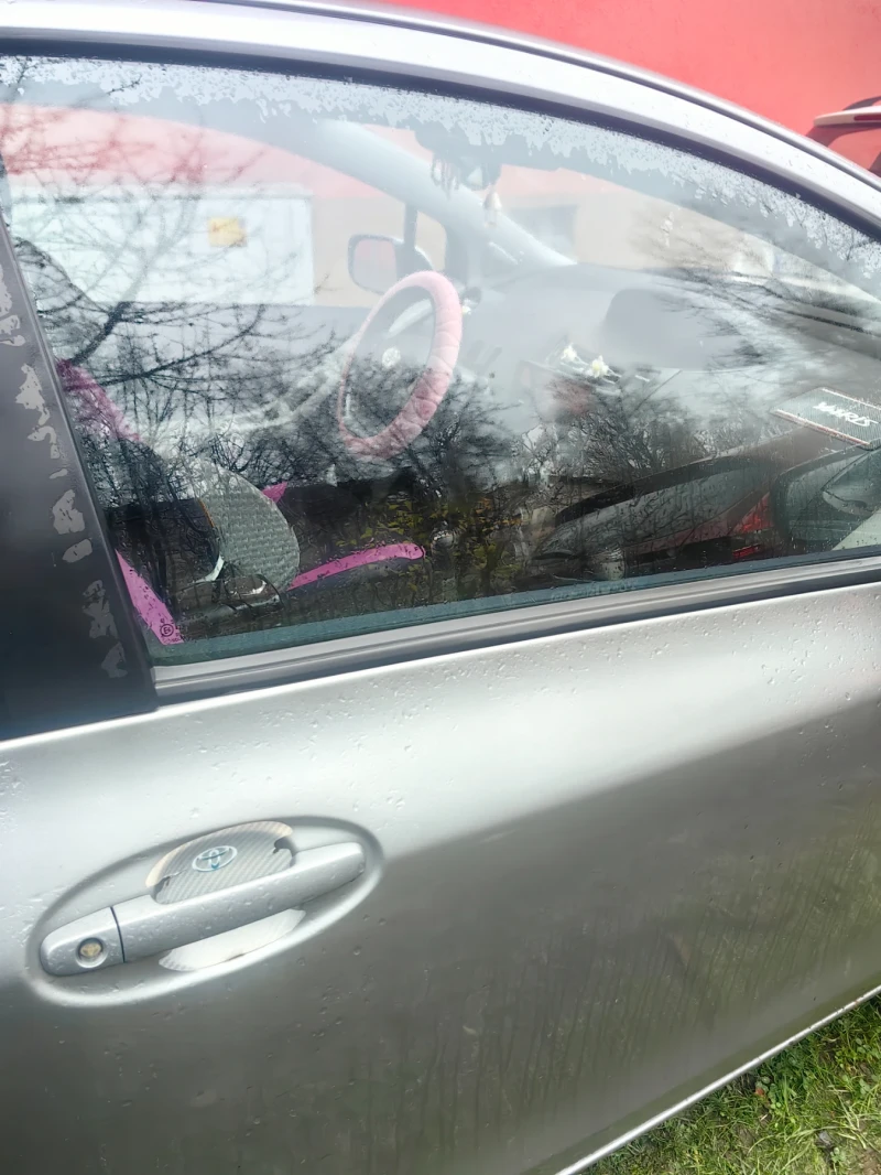 Toyota Yaris, снимка 6 - Автомобили и джипове - 52619324