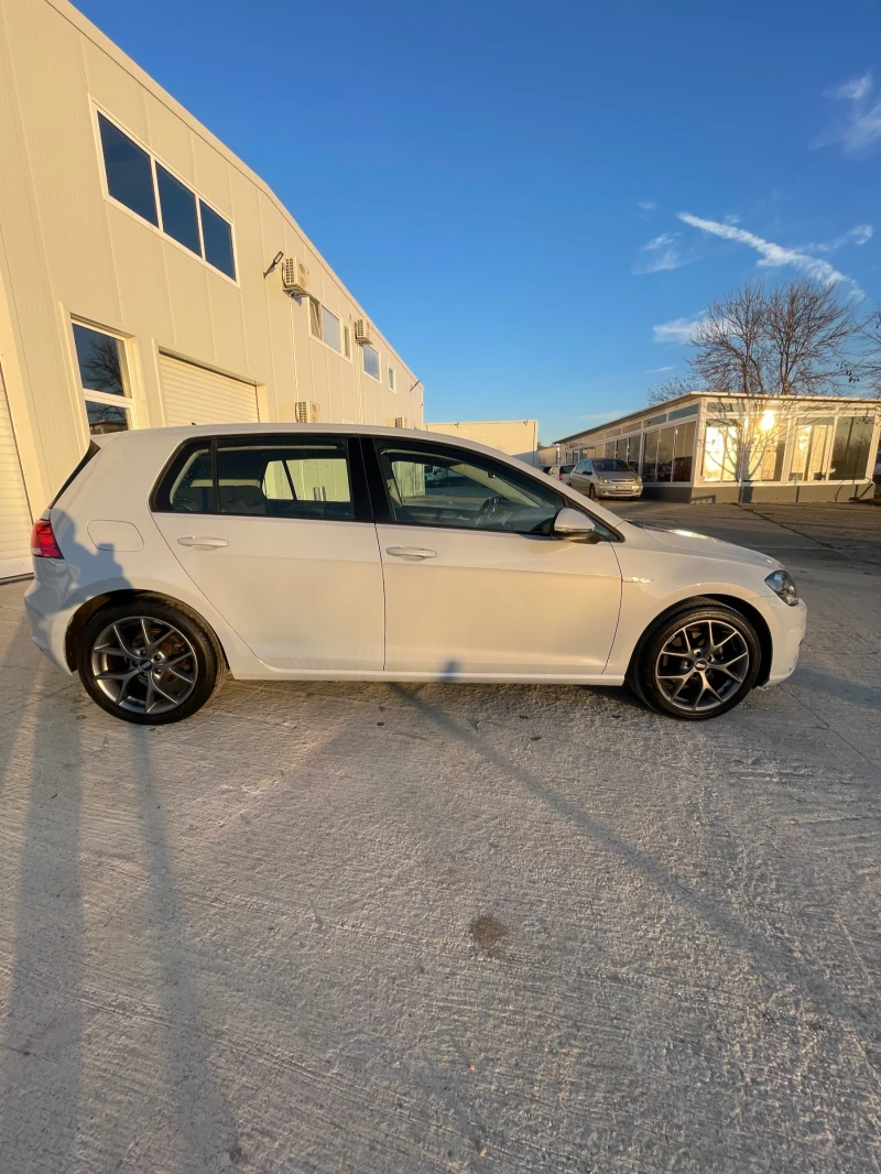 VW Golf 1.5TSI-130к.с., снимка 8 - Автомобили и джипове - 52881293