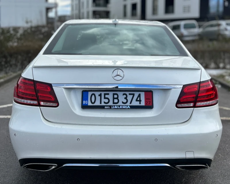 Mercedes-Benz E 220  BlueEFFICIENCY* FULL LED* 7G TRONIC, снимка 9 - Автомобили и джипове - 53097592