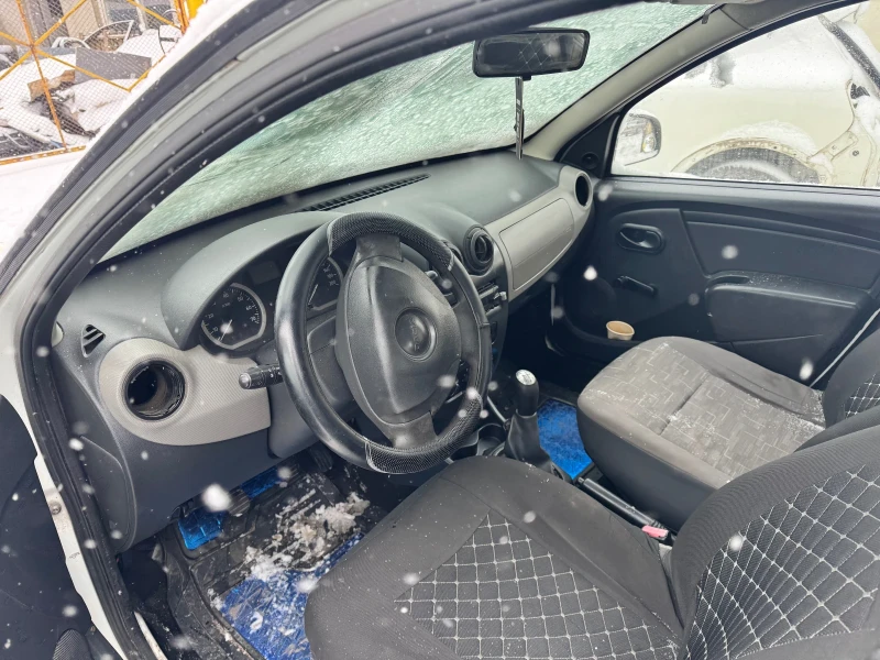 Dacia Sandero 1.4MPI, снимка 6 - Автомобили и джипове - 53131466