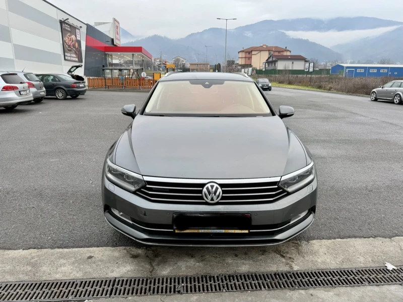 VW Passat 2.0 TDI Digital 4Motion Highline 360, снимка 2 - Автомобили и джипове - 53172415