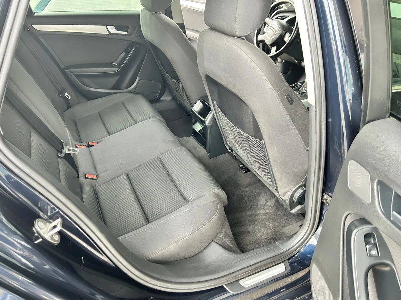 Audi A4 2.0TDI* S-Line* Подгрев, снимка 11 - Автомобили и джипове - 53285927