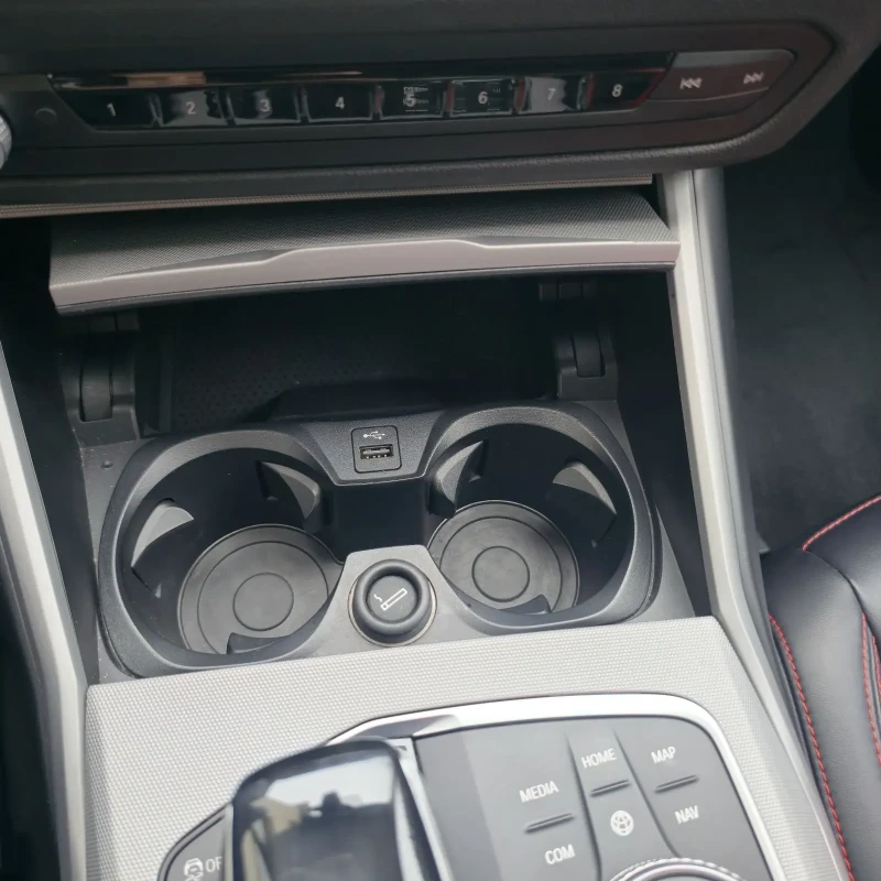 BMW 320, снимка 14 - Автомобили и джипове - 53476634