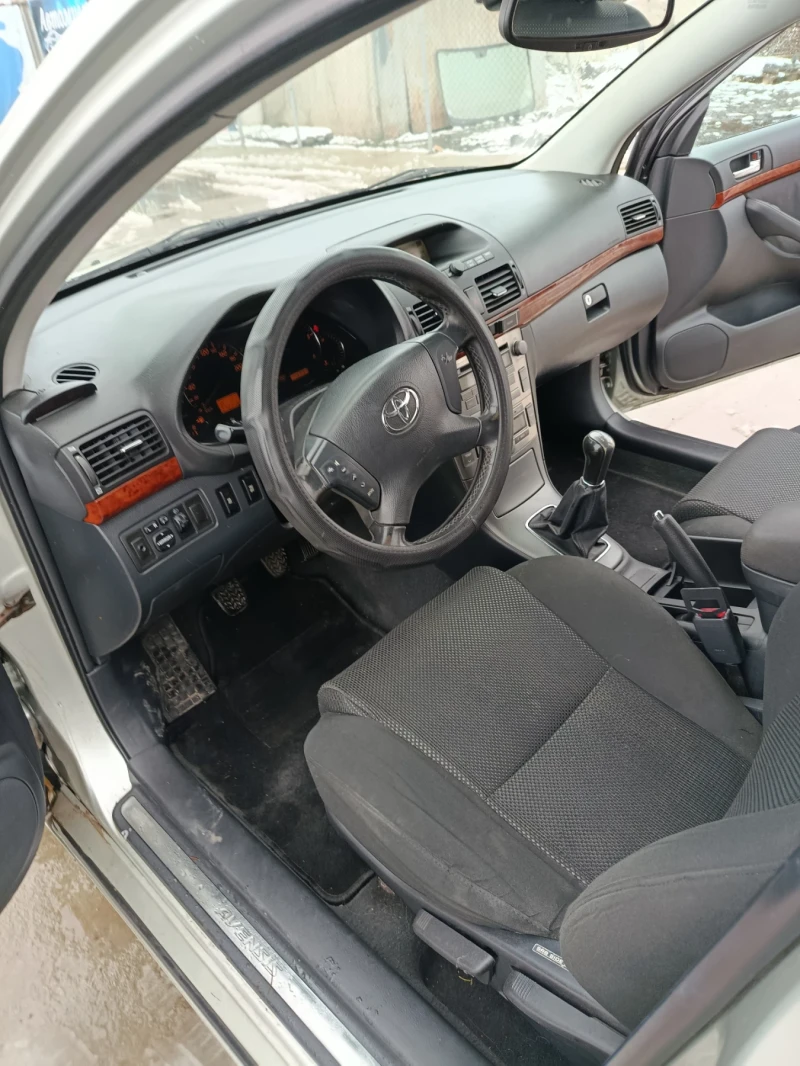 Toyota Avensis T-25, снимка 9 - Автомобили и джипове - 53581654