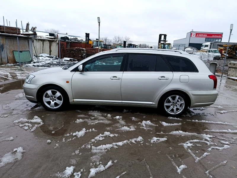 Toyota Avensis T-25, снимка 4 - Автомобили и джипове - 53581654